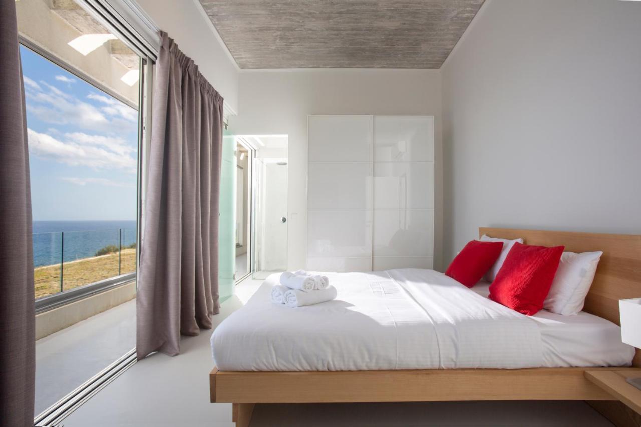 Kuro Beach House - Oceanfront Luxury & 25M Pool Achlia Esterno foto