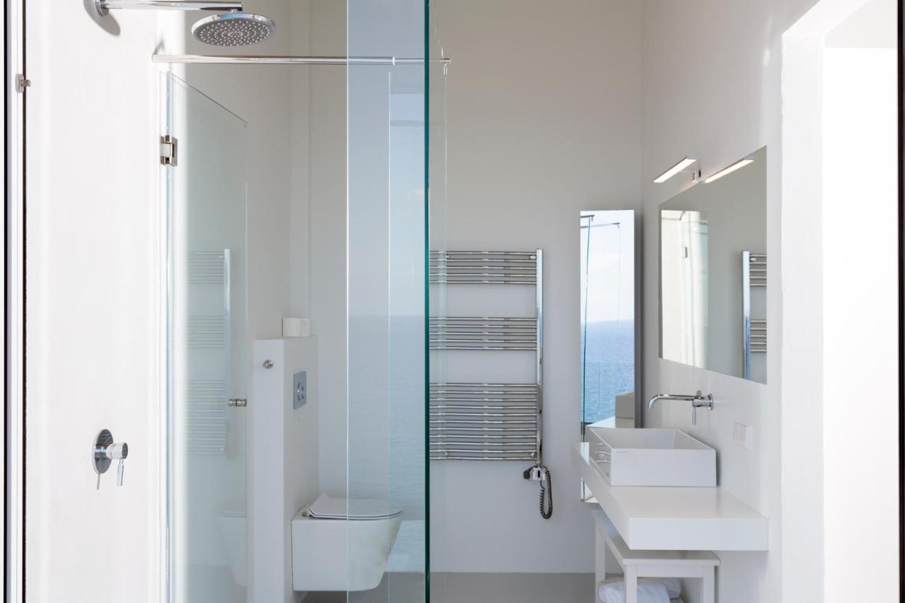 Kuro Beach House - Oceanfront Luxury & 25M Pool Achlia Esterno foto